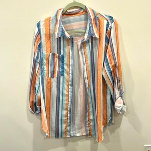 Women’s collared button up top